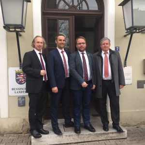 Experten der Anhörung Paschold (Bürgerenergiegenossenschaft Reinhardswald) und Trendelburgs Bürgermeister Bachmann, sowie Bürgermeister Lengemann aus Fuldabrück