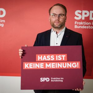 21. März: Anti-Rassismus-Tag - Hass ist keine Meinung!