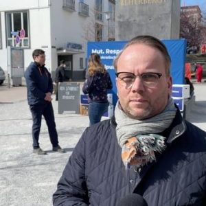 Flagge zeigen für demokratische Werte in unserer Stadt und Region bei "Kassel bezieht Standpunkt"